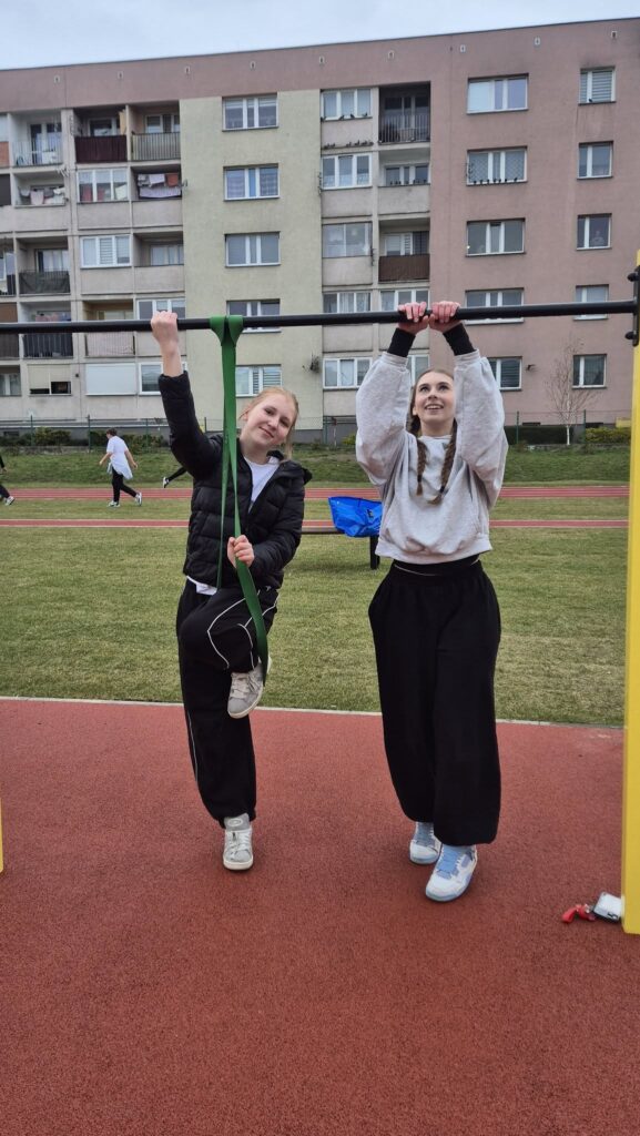Bielawa - otwarcie siłowni - placu street workout od GYM PARK