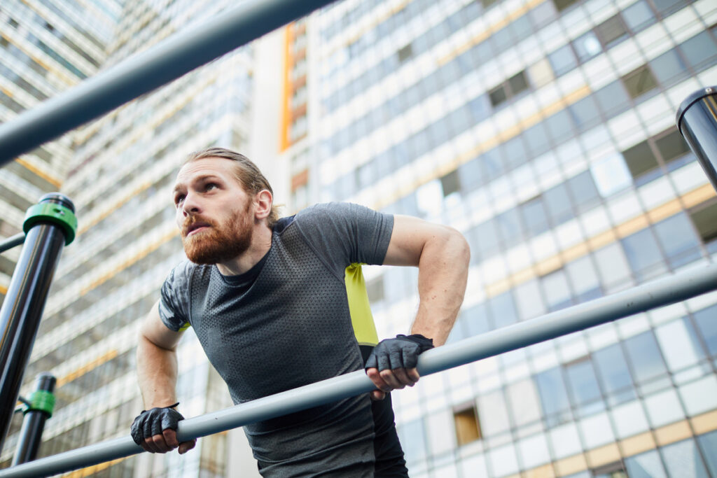 Park street workout przy hotelu - trening
